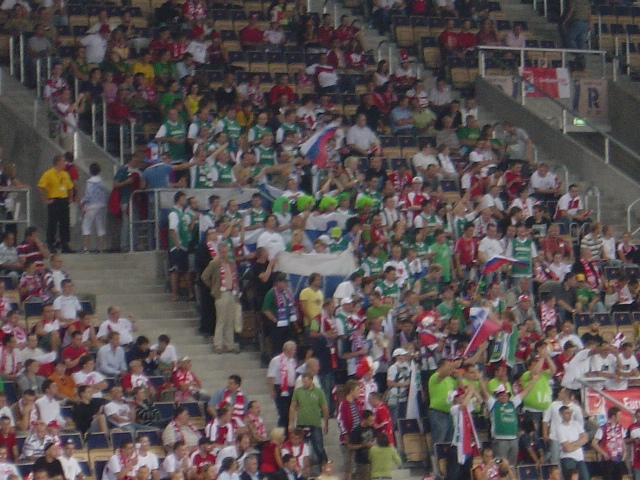 �X���x�j�A�̃t�@��