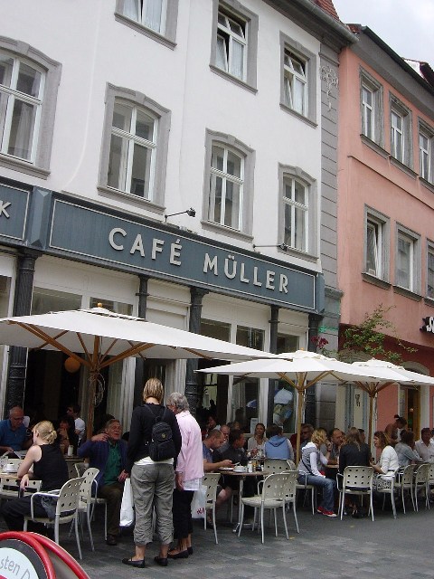 �J�t�F�~�����[[Cafe&nbsp;Müller]