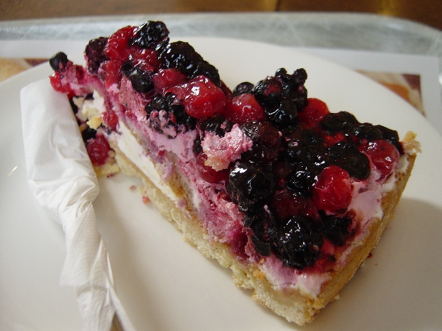 �X�̃x���[�̃^���g