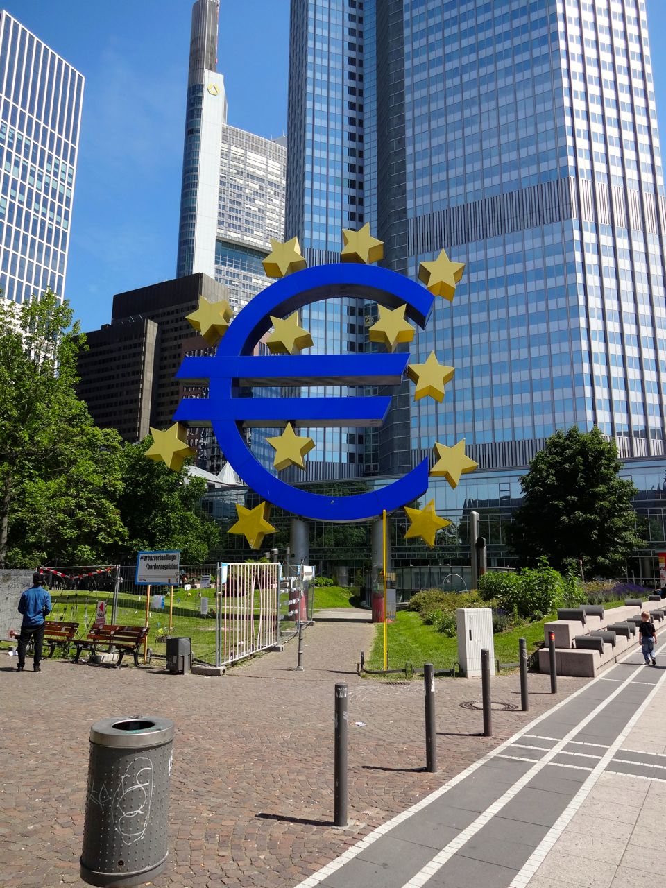 ���B������s[Europäische&nbsp;Zentralbank]