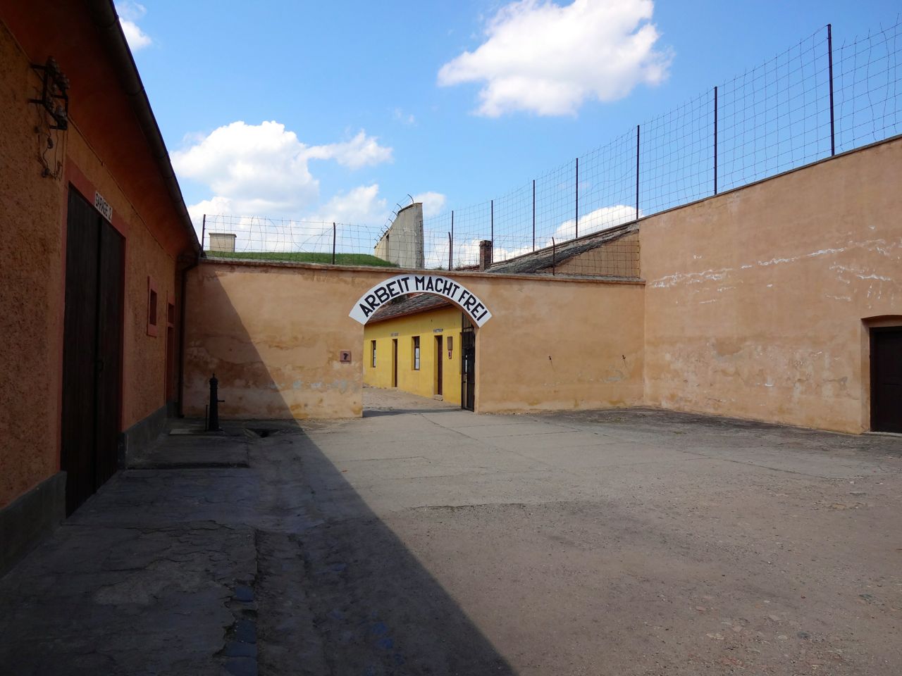 �e���W�����v��[Malá&nbsp;pevnost&nbsp;Terezín]