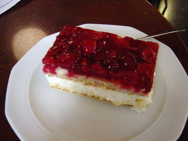 ���Y�x���[�^���g[Himbeeretorte]