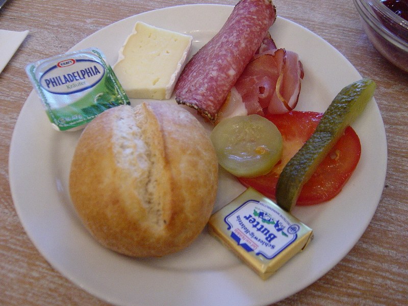 �A�S���A���A���L�T���_�[�v���b�c�̒��H[Frühstück&nbsp;vom&nbsp;Agon&nbsp;am&nbsp;Alexanderplatz]