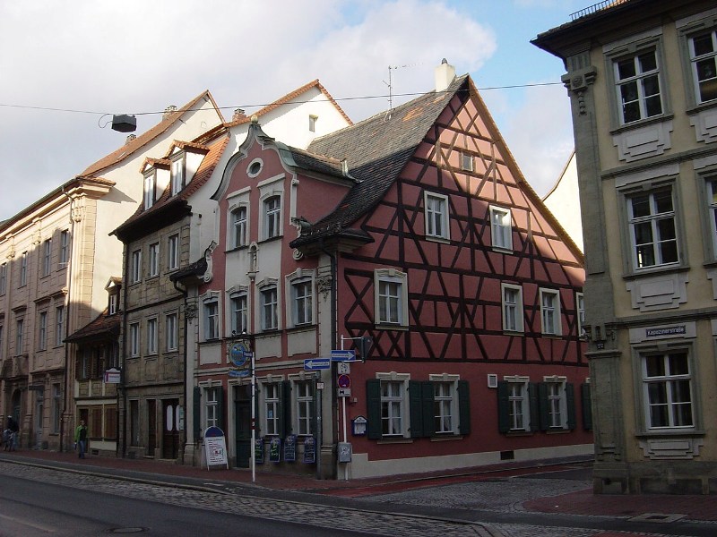 �o���x���N�̊X����