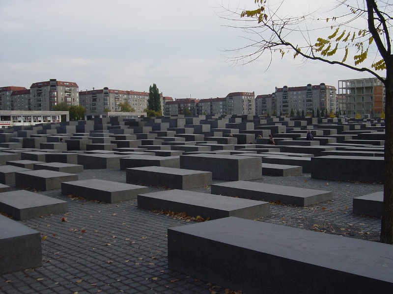 �s�E���ꂽ���[���b�p�̃��_���l�̂��߂̋L�O��[Denkmal&nbsp;für&nbsp;die&nbsp;ermordeten&nbsp;Juden&nbsp;Europas]