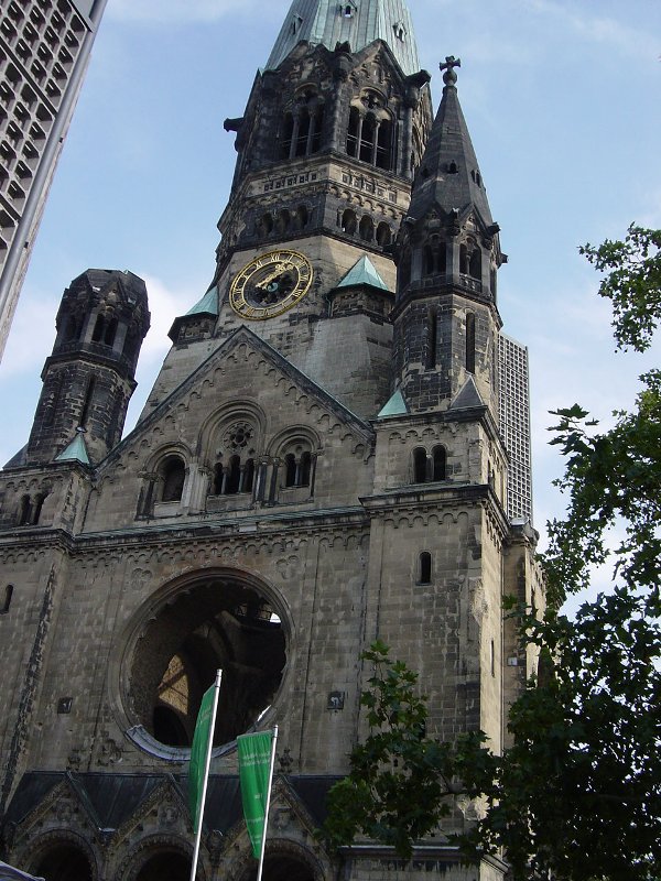 �J�C�U�[���B���w�����L�O����[Kaiser-Wilhelm-Gedächtnis-Kirche]