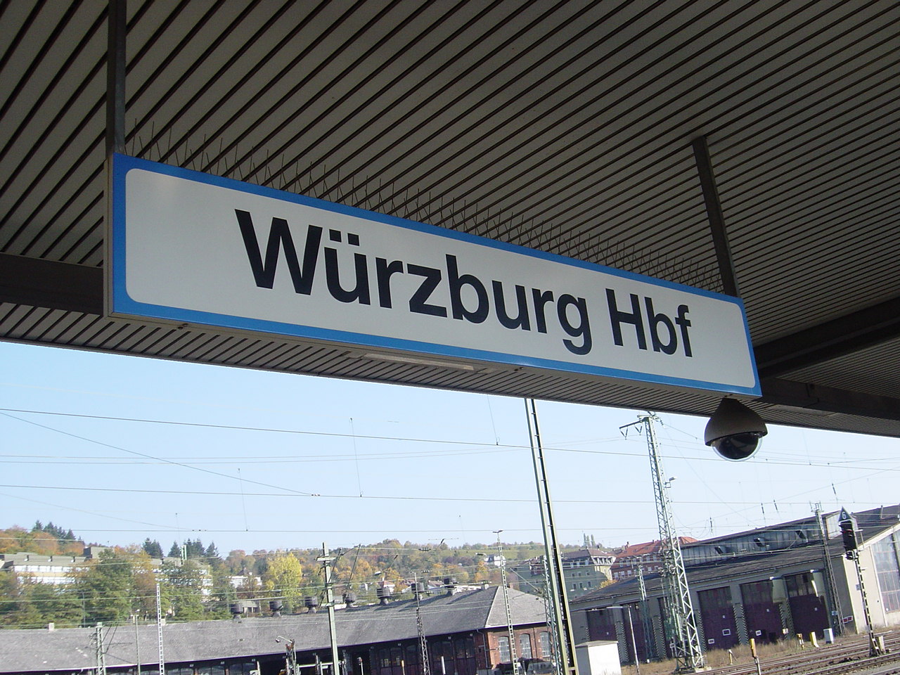 �������c�u���N�����w[Würzburg&nbsp;Hauptbahnhof]