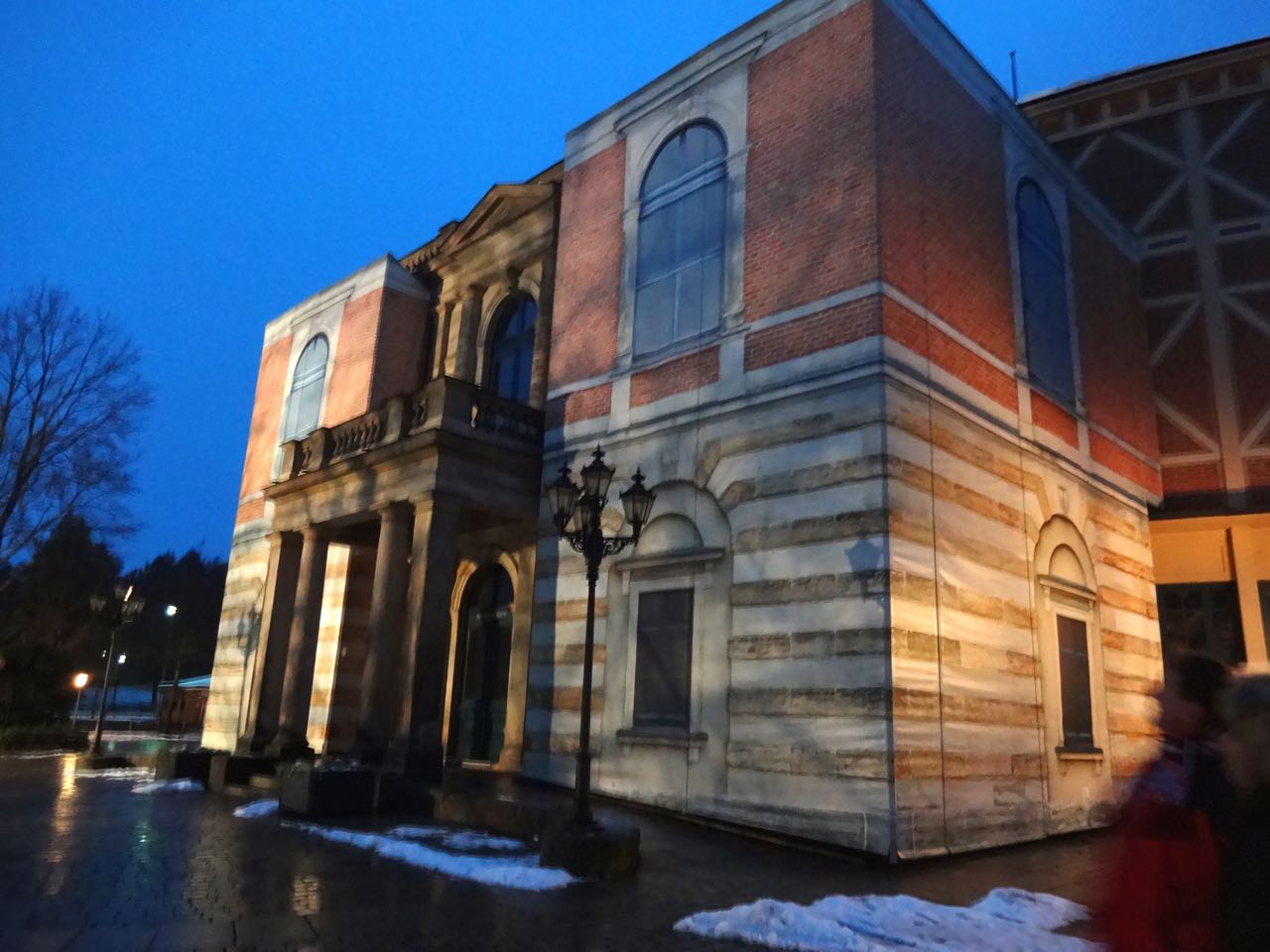 �j�Ռ���[Festspielhaus]