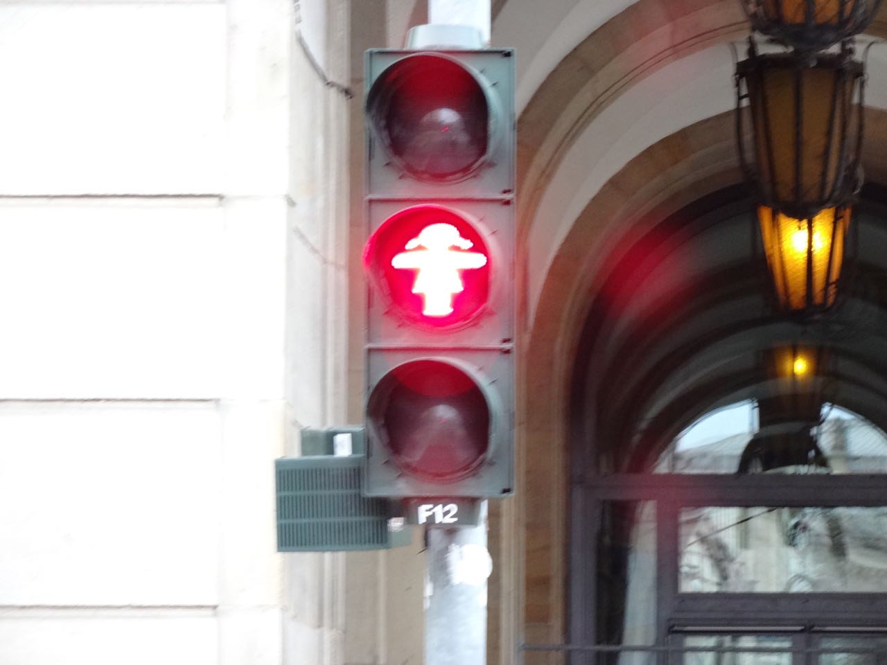 �h���X�f���̐M��[Die&nbsp;Ampel&nbsp;von&nbsp;Dresden]