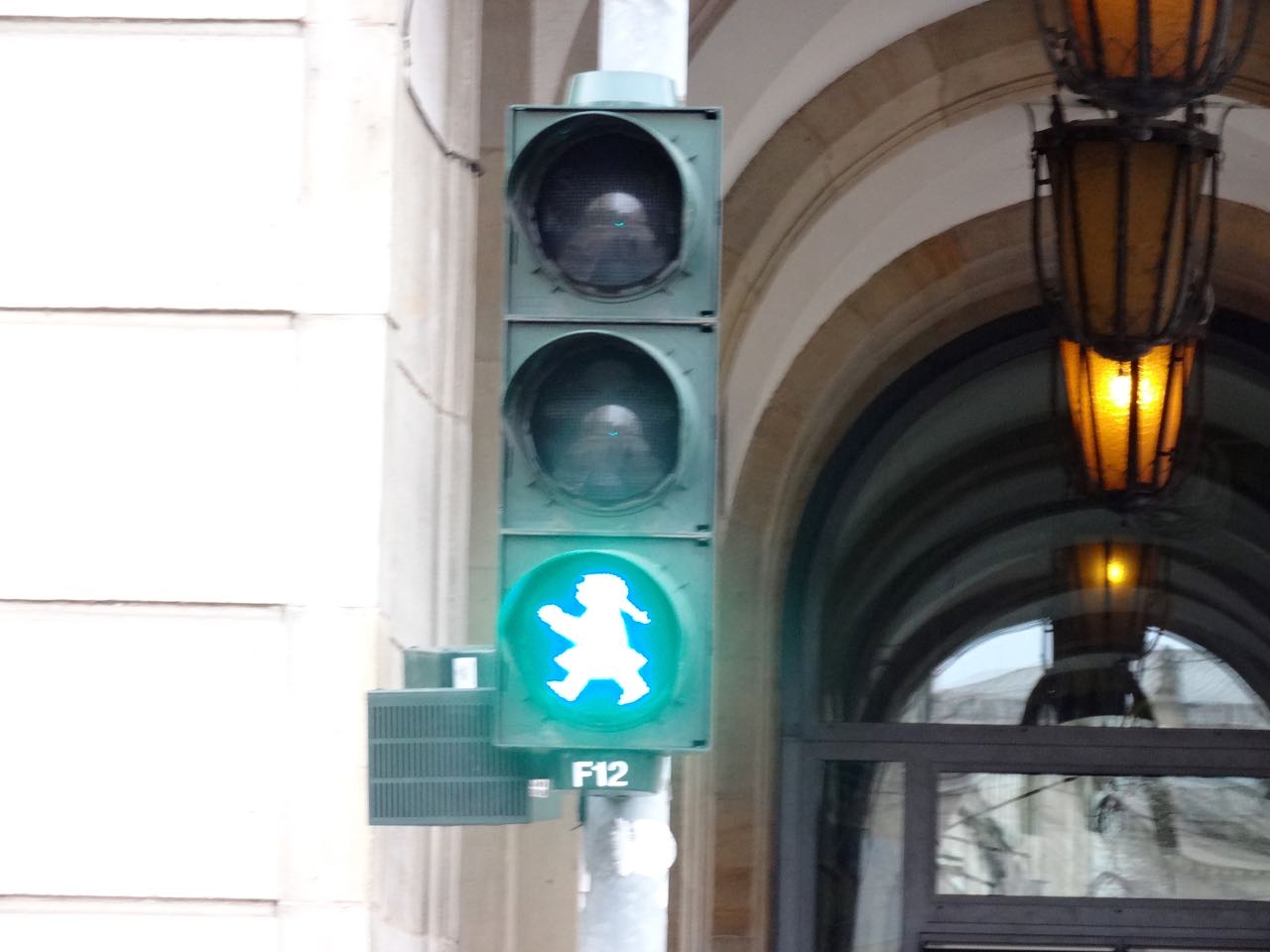 �h���X�f���̐M��[Die&nbsp;Ampel&nbsp;von&nbsp;Dresden]