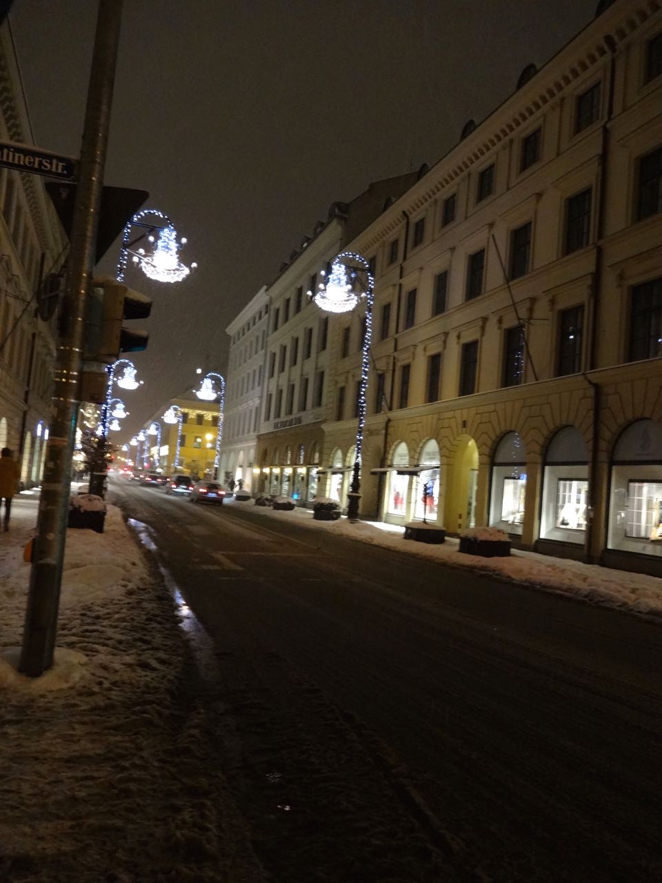 �~�����w���̒ʂ�[eine Straße&nbsp;von&nbsp;München]
