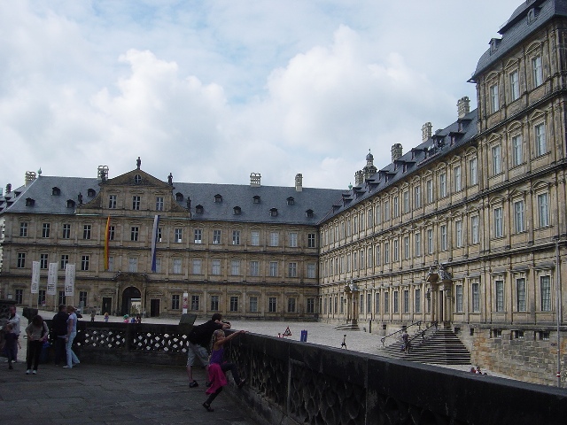 �V�{�a[Neue&nbsp;Residenz]