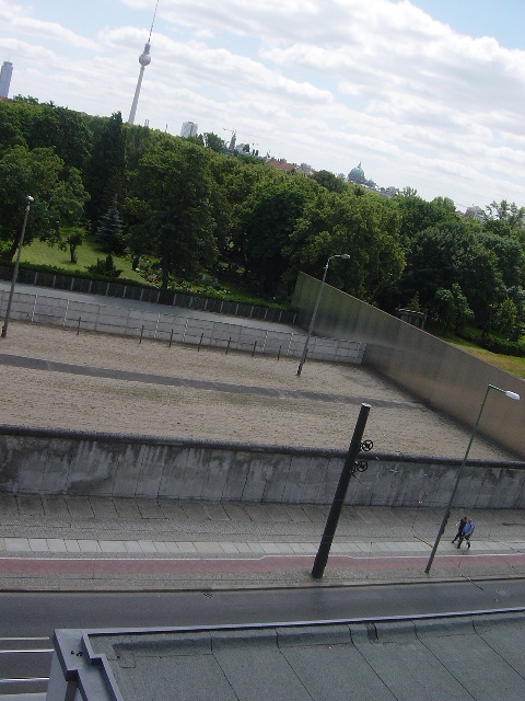 �x�������̕ǋL�^�Z���^�[[Dokumentationszentrum&nbsp;Berliner&nbsp;Mauer]