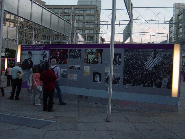 ���a�v���W[Friedliche&nbsp;Revolution]