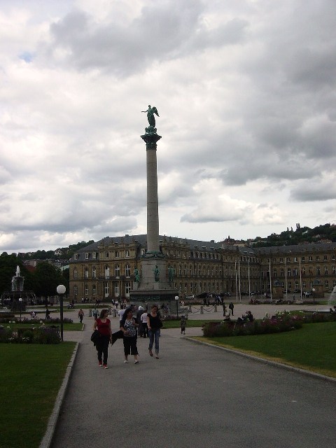 �{�a�L��[Schloßplatz]