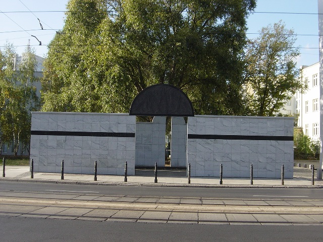 �E���V�����[�N�v���b�c[Umschlagplatz]