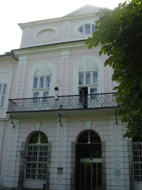 �c�F�L�m�t��[Cekinov&nbsp;grad]