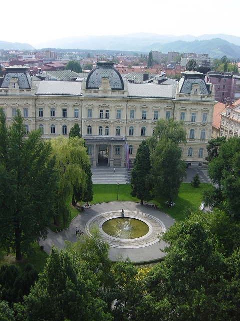 �}���{����w[Univerza&nbsp;v&nbsp;Mariboru]