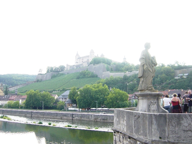 �A���e�}�C�����ƃ}���G���x���N�v��[Alte&nbsp;Mainbrücke&nbsp;Festung&nbsp;Marienberg]