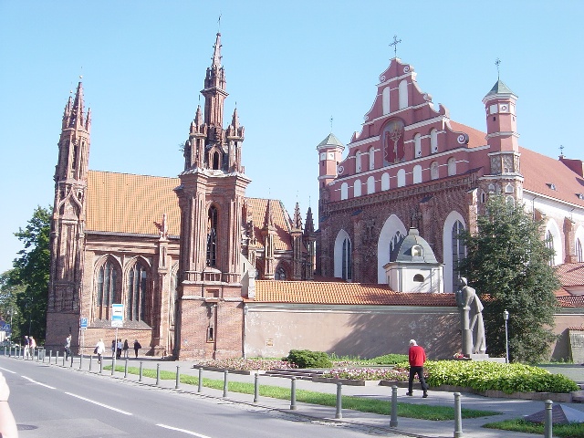 ���A���i����[Šv.&nbsp;Onos&nbsp;Bažnyčia]