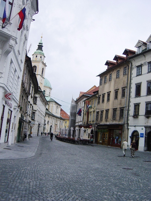 ���X�g�j�L��[Mestni&nbsp;trg]