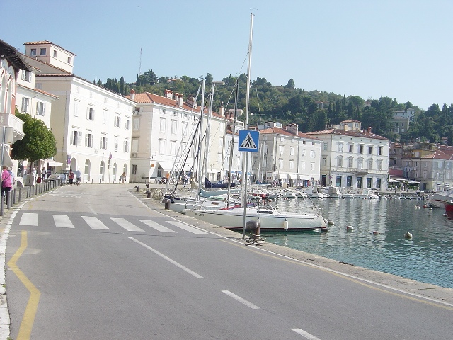 �c�@���J���F���H�ʂ�[Cankarjevo&nbsp;nabrežje]